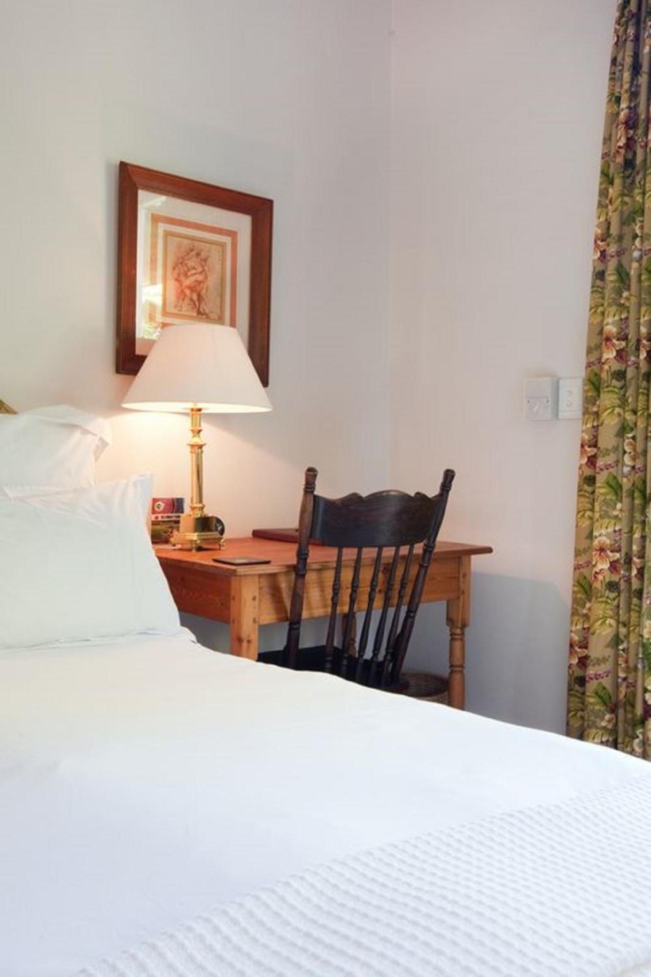 Medindi Manor Hotel Кейптаун Стая снимка