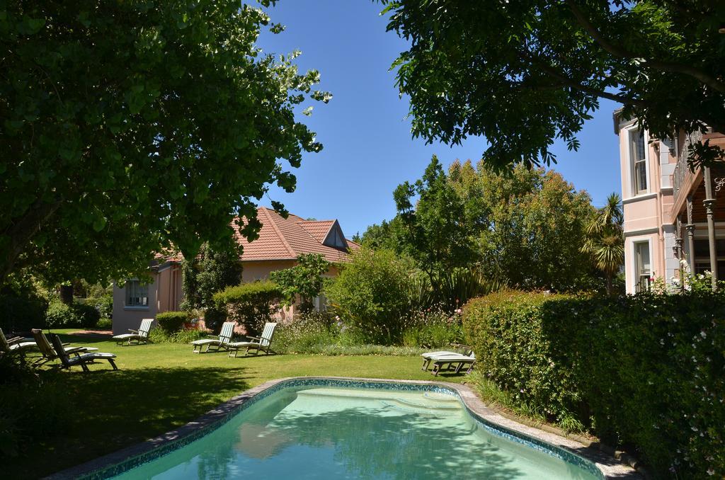 Medindi Manor Hotel Кейптаун Екстериор снимка