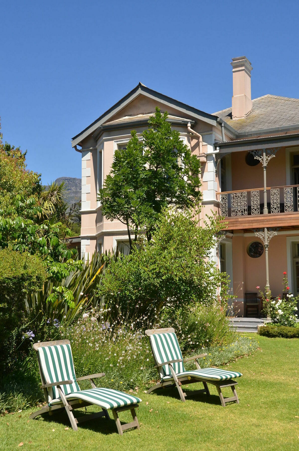 Medindi Manor Hotel Кейптаун Екстериор снимка